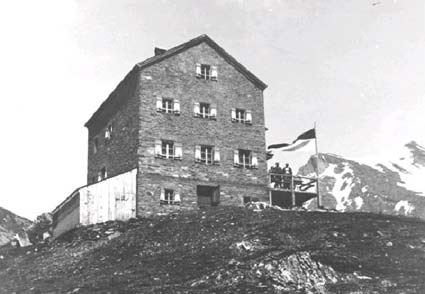 Sudetendeutsche Hütte um 1960 (Westseite)